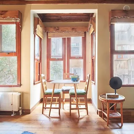 아파트 Wooden At The Heart Of Besiktas 이스탄불